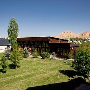Khan Tengri Hotel